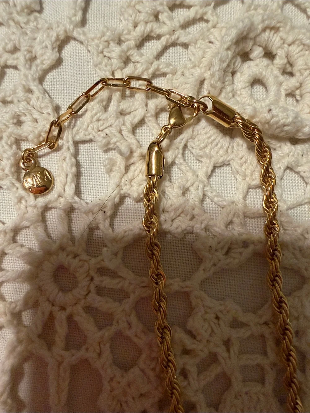 Mayamar shell necklace